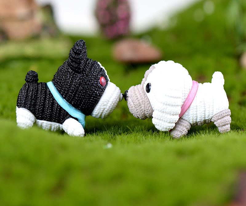 Resin Animals Pet Dog Models Wholesale Fairy Garden Accessories Supplies Pot Bonsai Mini Fairy Garden Ornament Small Artificial Dog Figurine Kids Gifts Terrarium Fairy Garden Kits Decoration